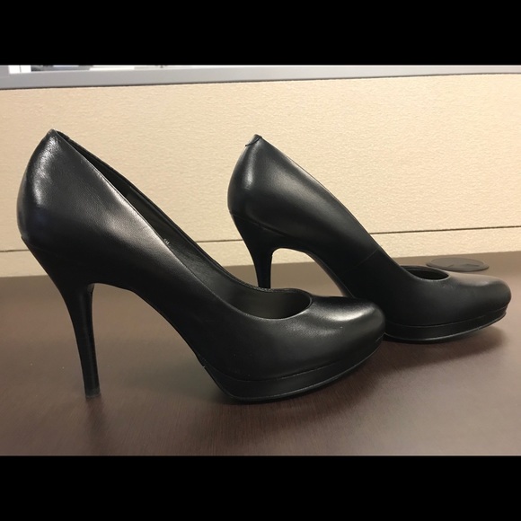Nine West Heel - SOLD - Picture 4 of 5